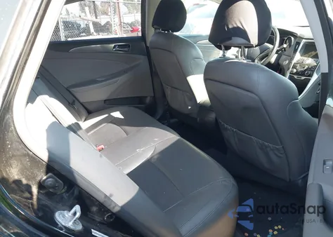 2014 Hyundai Sonata Hybrid Limited z USA, uszkodzony, nr VIN KMHEC4A46EA110585